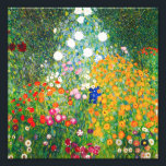 Gustav Klimt Blumengarten Print Fotodruck<br><div class="desc">Der Gardinengarten von Gustav Klimt. Ölmalerei auf Leinwand aus dem Jahr 1907. Der Blumengarten, der während seiner goldenen Phase fertig gestellt wurde, ist eines der bekanntesten Landschaftsgemälde Klimts. Die Sommerfarben brachen in diesem Werk mit einer wunderschönen Mischung aus orangefarbenen, roten, lila, blauen, rosa und weißen Blüten aus. Ein großartiges Geschenk...</div>