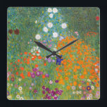 Gustav Klimt: Blumengarten Quadratische Wanduhr<br><div class="desc">Eine wunderschöne klassische Wanduhr mit einem bunten Blumengarten,  gemalt vom österreichischen Symbolischen Maler Gustav Klimt.</div>