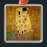 Gustav Klimt Das klassische Kiss-Gemälde Silbernes Ornament<br><div class="desc">Gustav Klimt Der Kuss Gustav Klimt verwendete in seinem wunderschönen Werk Jugendstil-Frauen und Dekorationskunst echtes Gold. Dieses Klimt-Gemälde hieß "Der Kuss" und ist das bekannteste Jugendstil-Werk, das er je gemalt hat. Das Gemälde Gustav Klimt ist eine Jugendstil-Frau und Mann in einer Umarmung. Die Farben sind überwiegend gold - mit echtem...</div>