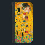 Gustav Klimt Der Kiss iPhone 8/7 Geldbeutel-Hülle<br><div class="desc">iPhone Wallet Case mit Gustav Klimts Ölgemälde mit Goldblatt The Kiss (1908). Ein Mann und eine Frau,  die leuchtende goldene Farben tragen,  sich liebevoll umarmen und in einem Feld von Blume küssen. Ein großartiges Geschenk für Jugendliche und österreichische Kunstliebhaber.</div>