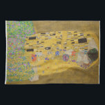 Gustav Klimt "Der Kuss" Handtuch<br><div class="desc">Gustav Klimts Meisterwerk: "Der Kuss". "Der Kuss", erstellt vom österreichischen Maler Gustav Klimt. Es gilt als sein berühmtestes Werk. Er malte es zwischen den Jahren 1907 und 1908, die den Höhepunkt seiner "Goldenen Periode" bildeten, als er eine Reihe von Werken malte, die Blattgold verwendeten. Österreich betrachtet "The Kiss" als nationalen...</div>