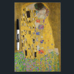Gustav Klimt "Der Kuss" Trockenlöschtafel<br><div class="desc">Gustav Klimts Meisterwerk: "Der Kuss". "Der Kuss", erstellt vom österreichischen Maler Gustav Klimt. Es gilt als sein berühmtestes Werk. Er malte es zwischen den Jahren 1907 und 1908, die den Höhepunkt seiner "Goldenen Periode" bildeten, als er eine Reihe von Werken malte, die Blattgold verwendeten. Österreich betrachtet "The Kiss" als nationalen...</div>