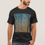 Gustav Klimt Fir Forest Tannenwald Rote Bäume T-Shirt<br><div class="desc">Vintager Gustav Klimt Fir Forest - Jugendstil Rote Bäume Diese wunderschöne Vintage Gemälde von Meister Gustav Klimt. Das Gemälde namens Tannenwald I zeigt uns eine wunderschöne Landschaft mit Roten Tannen, durch einen dichten Wald. Gustav Klimt fasste in diesem Landschaftsbild das Gefühl der Lebenskraft auf. Der Tannenwald wurde 1901, während der...</div>