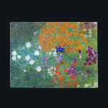 Gustav Klimt Flower Garden Fußmatte<br><div class="desc">Hütte oder Bauernhof Blumengarten wie von Gustav Klimt gemalt.</div>