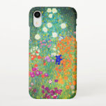 Gustav Klimt Flower Garden iPhone Hülle<br><div class="desc">iPhone Case mit Gustav Klimts Ölgemälde Blumengarten (1906). Ein schöner Garten mit lila,  roten,  weißen,  blauen und orangefarbenen Blume. Ein großartiges Geschenk für Jugendliche und österreichische Kunstliebhaber.</div>