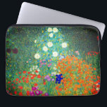 Gustav Klimt Flower Garden Laptopschutzhülle<br><div class="desc">Laptop Sleeve mit Gustav Klimts Ölgemälde Blumengarten (1906). Ein schöner Garten mit lila,  roten,  weißen,  blauen und orangefarbenen Blume. Ein großartiges Geschenk für Jugendliche und österreichische Kunstliebhaber.</div>