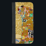 Gustav Klimt Fulfillment Nouveau Couple iPhone 8/7 Plus Geldbeutel-Hülle<br><div class="desc">Gustav Klimt,  Fulfilment 1910-1911 Jugendstil-Paar mit Klimts charakteristischem,  wirbelndes Design und schöner Goldmalerei.</div>