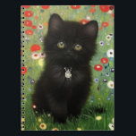 Gustav Klimt Kitten Notizblock<br><div class="desc">Notebook mit einem Gustav Klimt Kitten! Dieses schwarze Kätzchen trägt einen silbernen Kragen und sitzt in einem Feld aus roten,  blauen,  weißen und gelben Blumen. Ein wunderbares Geschenk für Katzenliebhaber und österreichische Kunstliebhaber!</div>