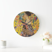 Gustav Klimt - Lady mit Fan Große Wanduhr (Zuhause)