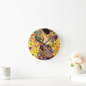 Gustav Klimt Lady mit Fan Runde Wanduhr (Zuhause)