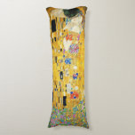 Gustav Klimt The Kiss Seitenschläferkissen<br><div class="desc">Gustav Klimt Die Vintage Jugendstil-Malerei Der Kuss wurde zwischen 1907 und 1908, dem Höhepunkt seiner Goldenen Periode, vom österreichischen Symbolik-Maler Gustav Klimt gemalt, als er eine Reihe von Werken in einem ähnlich vergoldeten Stil malte. Das Gemälde gilt weithin als Meisterwerk der frühen Moderne. Es ist ein Symbol des Wiener Jugendstils...</div>