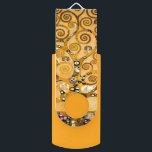 Gustav Klimt Tree of Life USB Stick<br><div class="desc">Flash Drive mit Gustav Klimts Wandgemälde Der Baum des Lebens,  Die Stilfriese (1905-1911). Es besteht aus drei Mosaiken: Die Erwartung,  Ritter und die Embrace. Eine schöne Frau,  ein goldener Baum und zwei Liebhaber in einer Umarmung werden dargestellt. Ein wunderbares Geschenk für Jugendliche und österreichische Kunstliebhaber.</div>