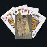Gustav Klimts Der Kuss (ca. 1908) Spielkarten<br><div class="desc">Ein klassisches Kunstwerk, das in den öffentlichen Bereich übergegangen ist und wunderbare Geschenke und andere Produkte macht. Das Kiss ist eines der berühmtesten Werke von Gustav Klimt und wird durch den verzierten Stil antiker Mosaike mit Goldblättern inspiriert. Klimt (1862-1918) war eines der Hauptmitglieder der Sezessionsbewegung Wien. Seine Arbeit ist durch...</div>