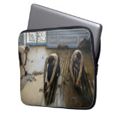 Gustave Caillebotte - Die Bodenschutzwesten Laptopschutzhülle (Vorderseite Links)