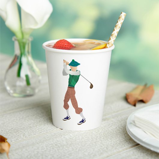 Gut gekleideter Golfer Pappbecher
