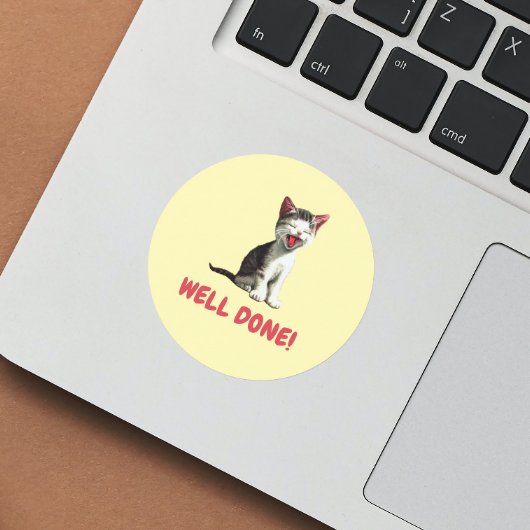 Gut gemacht! niedlich lachende Katzenlehrerförderu Runder Aufkleber