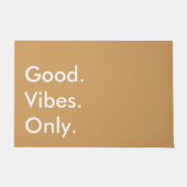 Gut. Vibes. Nur. Oak Buff Golden Yellow Fußmatte (Vorderseite)