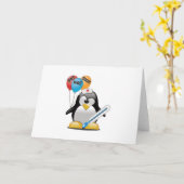 Gute Besserung. Pinguin-Krankenschwester. Karte (Gelbe Blume)