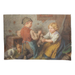 Gute Freunde (junge Jungen, die mit Hasen spielen Kissenbezug