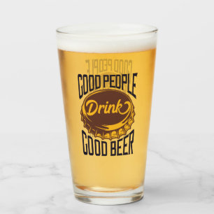Gute Menschen trinken gutes Bier Lustiger Barkeepe Glas