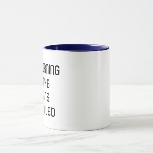 Gute morgendliche Tasse - Ich sehe die Mörder Vers (Zentrum)