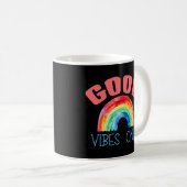 Gute Vibes nur Niedlicher Regenbogen Kaffeetasse (VorderseiteRechts)