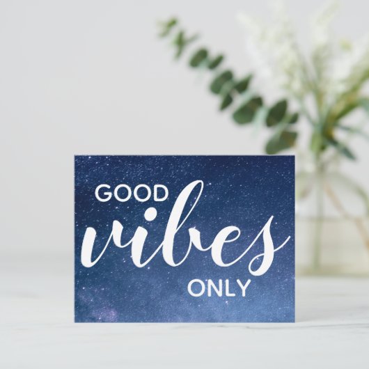 Gute Vibes nur positive Affirmations Stars Postkarte (Stehend Vorderseite)
