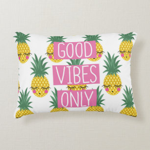 Gute Vibes Pineapples Sommermuster Dekokissen