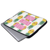 Gute Vibes Pineapples Sommermuster Laptopschutzhülle (Vorne Knopf)