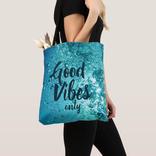 Gute Vibes und Cooles blaues Wasser Tasche (Von Nahem)