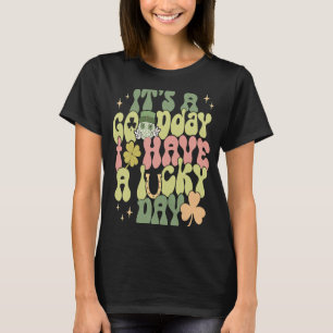 Guter Tag Glücklicher Tag Grün vierblättriges Klee T-Shirt