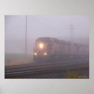 Güterzug im Nebel des Morgens Poster