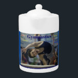GYMNASTICS Poster Teekanne, Tresorfach<br><div class="desc">Gymnastik Poster Teekanne, Brauen Sie Ihre Lieblingsmischung mit beiden Teesäcken mit frischen Blätter. Genießen Sie andere heiße Getränke in dieser farbenfrohen Tasse wie Kaffee oder heiße Schokolade (wir werden der Welt nie sagen, wie Sie es verwenden, lol). Unser Bild zeigt einen jungen, österreichischen Athleten, der nach dem Gewölbe stinkt, durch...</div>