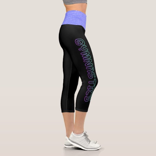Gymnastik Bubble Schriftart mit Lila Waistband Capri Leggings (Rechts)