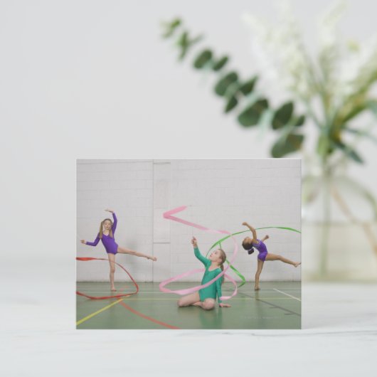Gymnastik Mädchen tanzen mit Bändern Postkarte (Stehend Vorderseite)