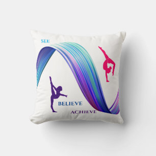 GYMNASTIK ZWEI SEITEN DURCH PILLOW. KISSEN