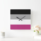 GYNEPHILIA PRIDE QUADRATISCHE WANDUHR (Zuhause)