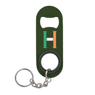 H Monogram überlagert sich auf irischer Flagge Mini Flaschenöffner
