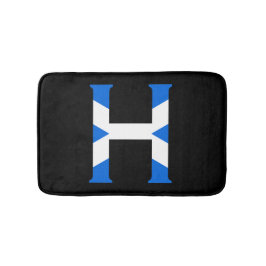 H Monogram überlagert sich auf schottischer Flagge Badematte