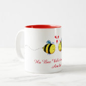 Ha Bee Valentine's Day Two-Tone Coffee Tasse (Vorderseite Links)