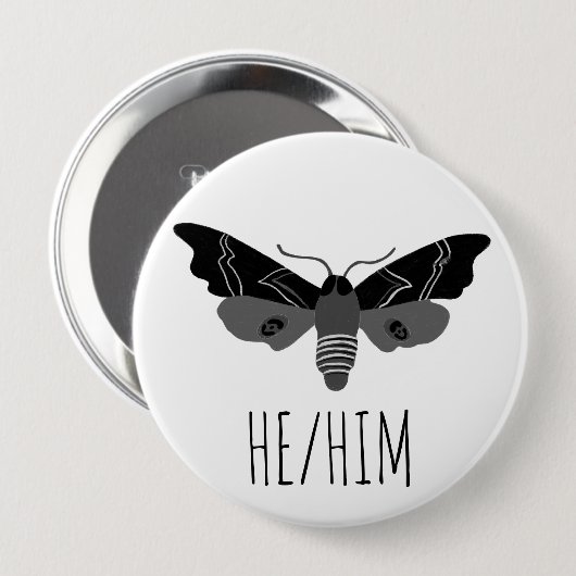 HABE/HABM Pronouns Handgezogenes Moth Insekt Button (Vorne & Hinten)