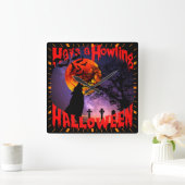 Haben Sie ein Howling Halloween Quadratische Wanduhr (Zuhause)