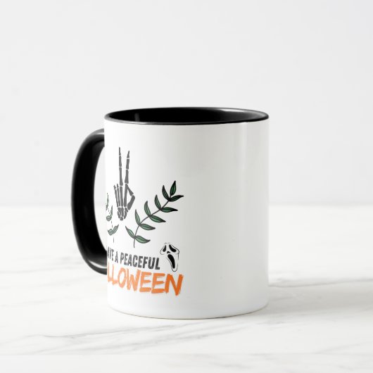 Haben Sie eine Friedliche Halloween-Tasse Tasse (Vorderseite Links)