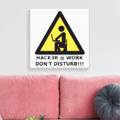 Hacker am Arbeitsplatz Leinwanddruck (Insitu (Wohnzimmer))