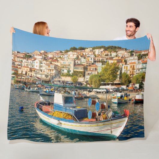 Hafen mit Fischerbooten in Plomari, Lesvos, Griech Fleecedecke (Beispiel)