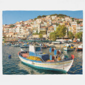 Hafen mit Fischerbooten in Plomari, Lesvos, Griech Fleecedecke (Vorderseite (Horizontal))