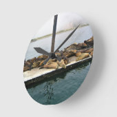 Hafen Siegel, Morro Bay, Kalifornien Runde Wanduhr (Winkel)