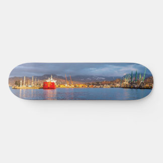 Hafen von Batumi Skateboard