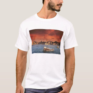 Hafen von Hongkong bei Sonnenuntergang T-Shirt