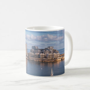 Hafen von Sliema und Hochhäuser in Malta Kaffeetasse
